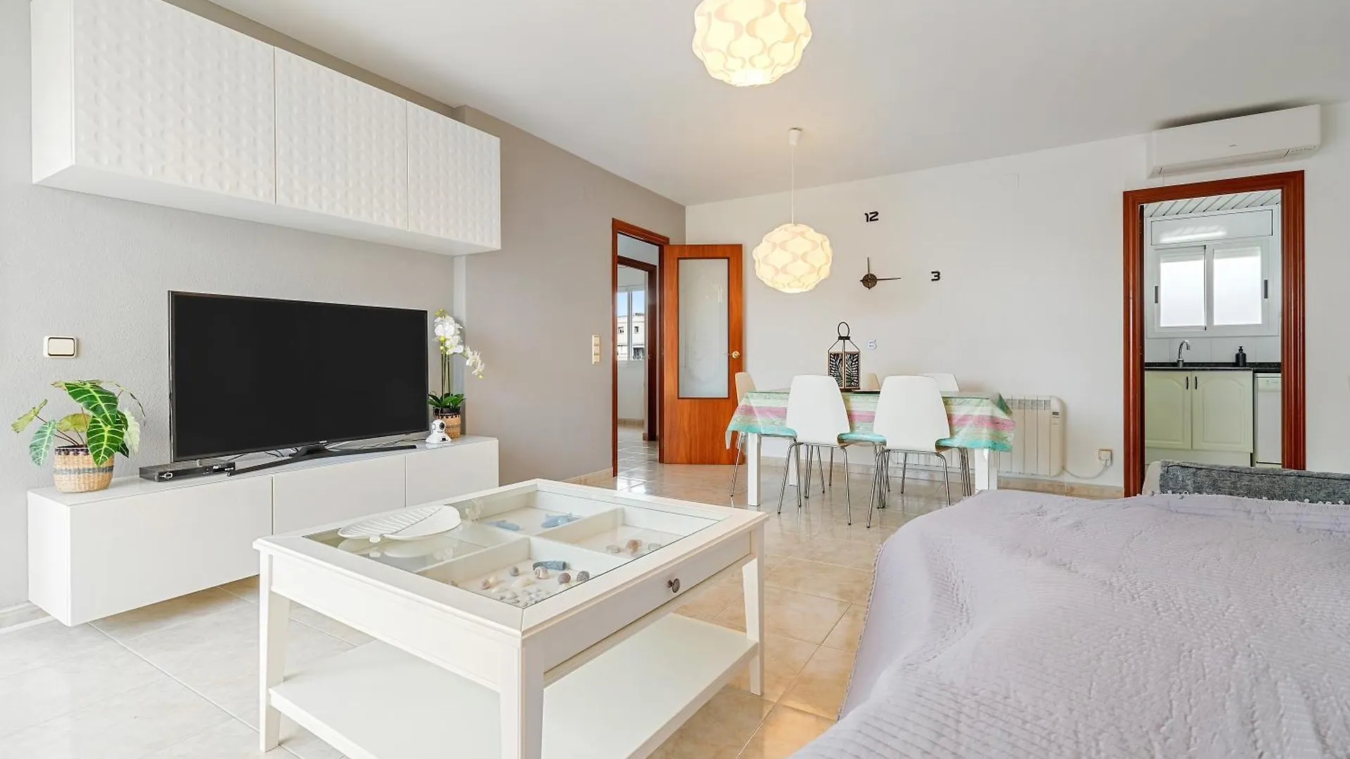 Apartment Apt En Cunit Con Piscina Compartida