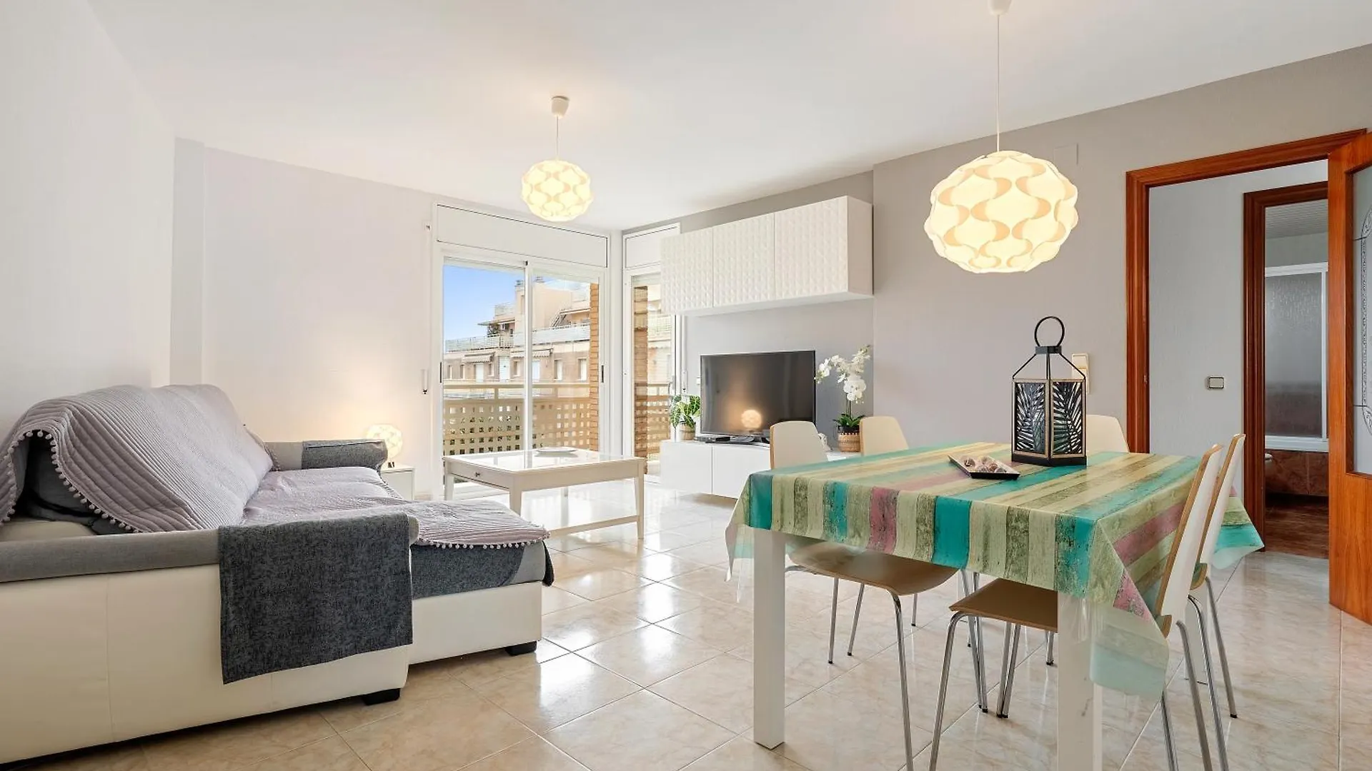 Apt En Cunit Con Piscina Compartida Apartment