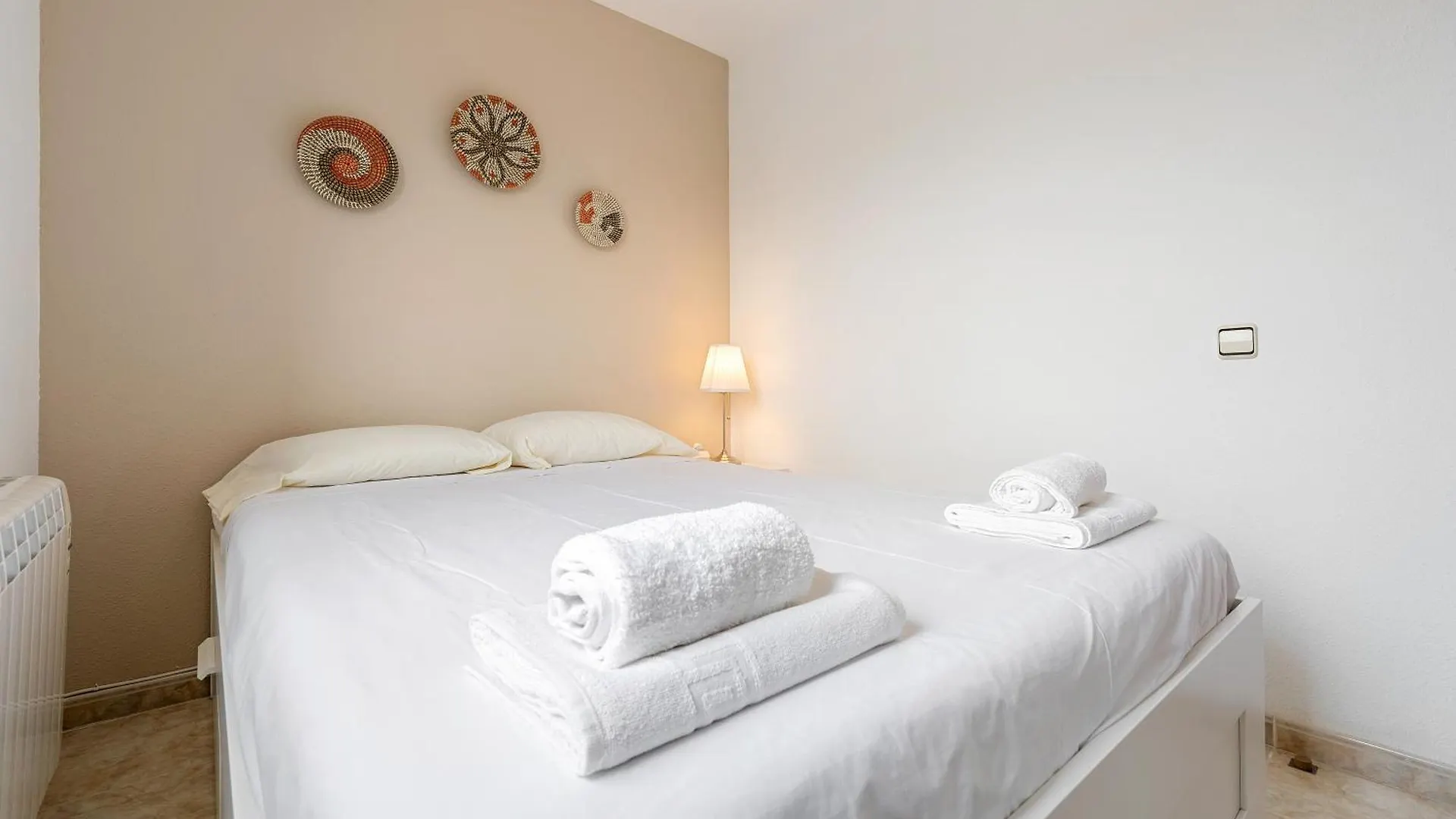 Apartment Apt En Cunit Con Piscina Compartida